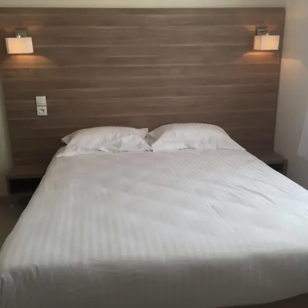 Le Logis Dauphinois Hotel Roussillon (Isere)