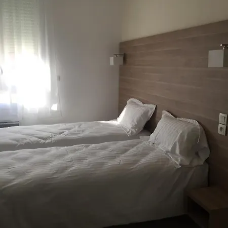 Le Logis Dauphinois Hotel Roussillon (Isere)